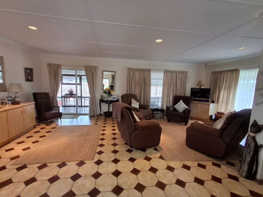 3 Bedroom Property for Sale in Seafield Eastern Cape